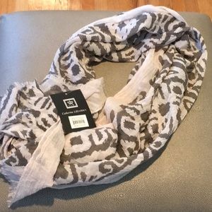 Catherine Lillywhite’s Scarf  NWT